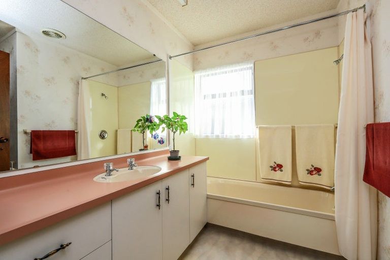 Photo of property in 4/52 Avondale Road, Taradale, Napier, 4112