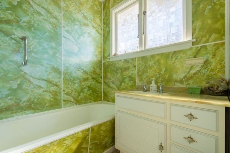 Photo of property in 15 Gainsborough Street, Hoon Hay, Christchurch, 8025