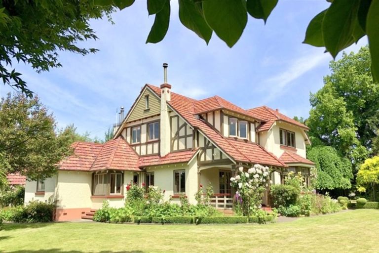 Photo of property in 26 King Street, Dannevirke, 4930