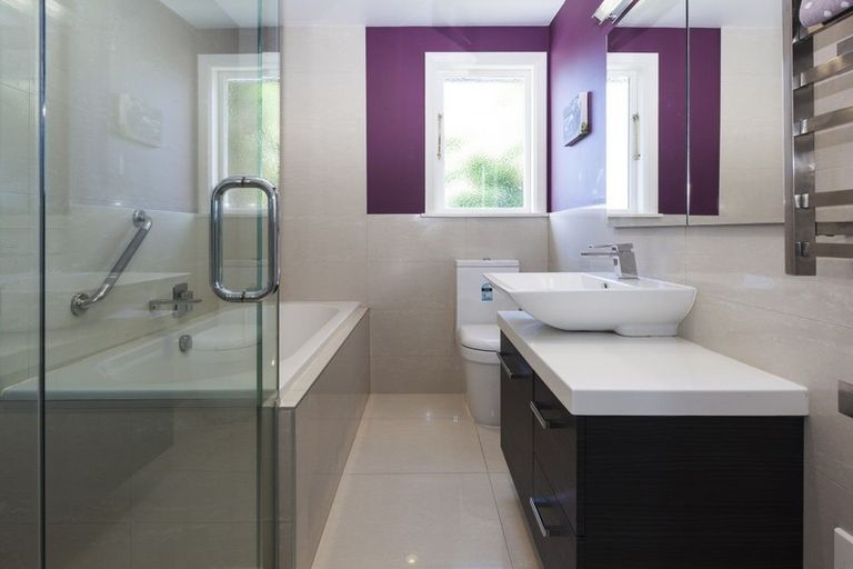 Photo of property in 106 Bryndwr Road, Bryndwr, Christchurch, 8052