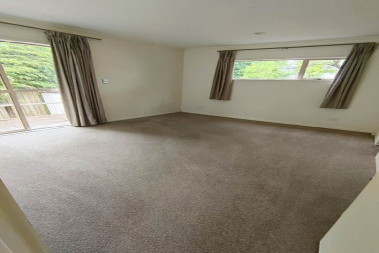 Photo of property in 1/57 Bruce Road, Glenfield, Auckland, 0629