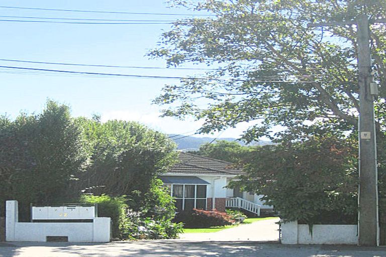 Photo of property in 1/22 Hall Grove, Ebdentown, Upper Hutt, 5018