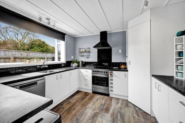 Photo of property in 41 Mahoe Street, Inglewood, 4330