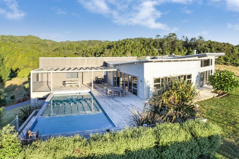 Photo of property in 805 Ponga Road, Opaheke, Papakura, 2584