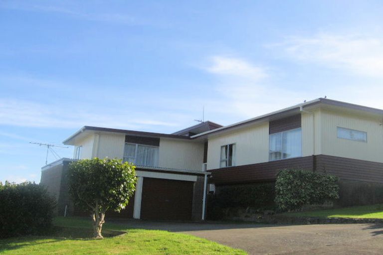 Photo of property in 4 Compass Way, Whitby, Porirua, 5024