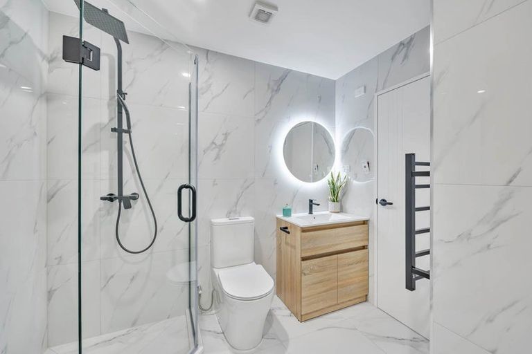 Photo of property in 2/25 Taikata Road, Te Atatu Peninsula, Auckland, 0610