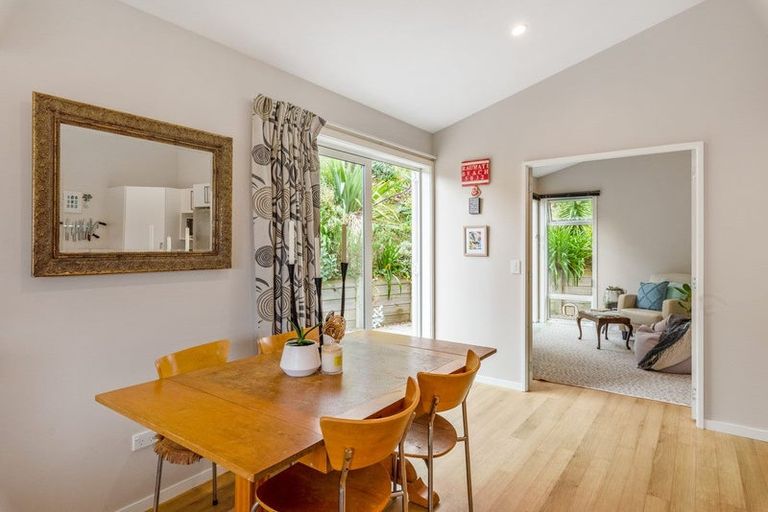 Photo of property in 6 Telford Way, Raumati Beach, Paraparaumu, 5032