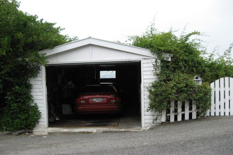 Photo of property in 17 Days Road, Lyttelton, 8082