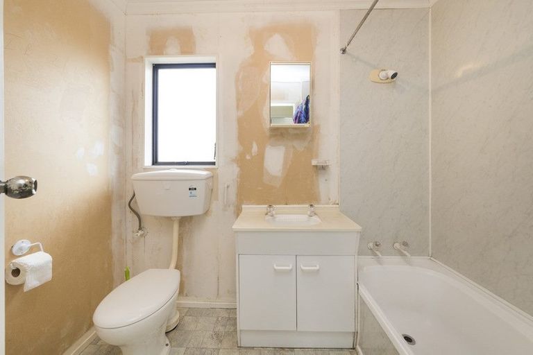 Photo of property in 62 Newton Place, Westbrook, Palmerston North, 4412