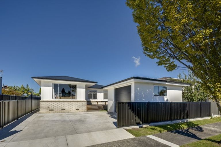 Photo of property in 23 Laurent Place, Greenmeadows, Napier, 4112