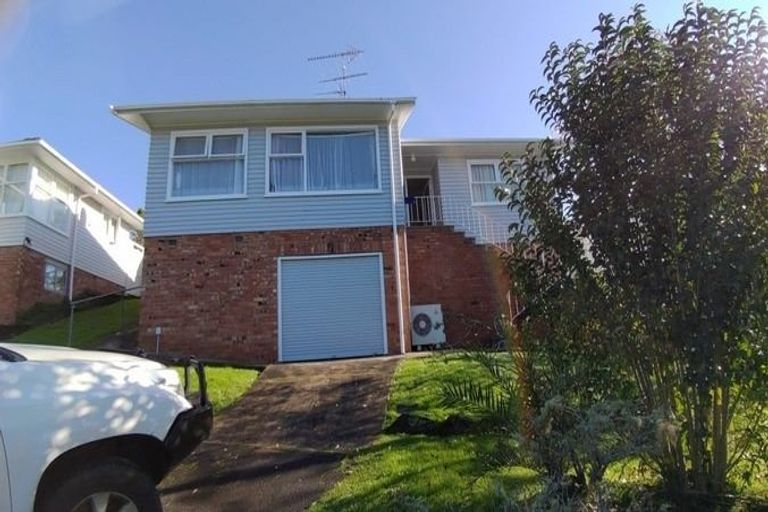 Photo of property in 33 Lingfield Street, Glenfield, Auckland, 0629