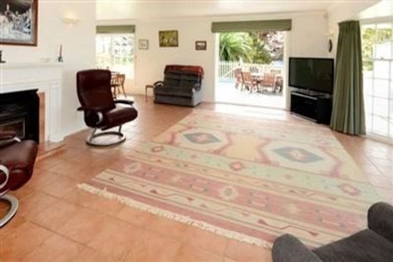 Photo of property in 55 Messenger Road, Stillwater, Silverdale, 0993