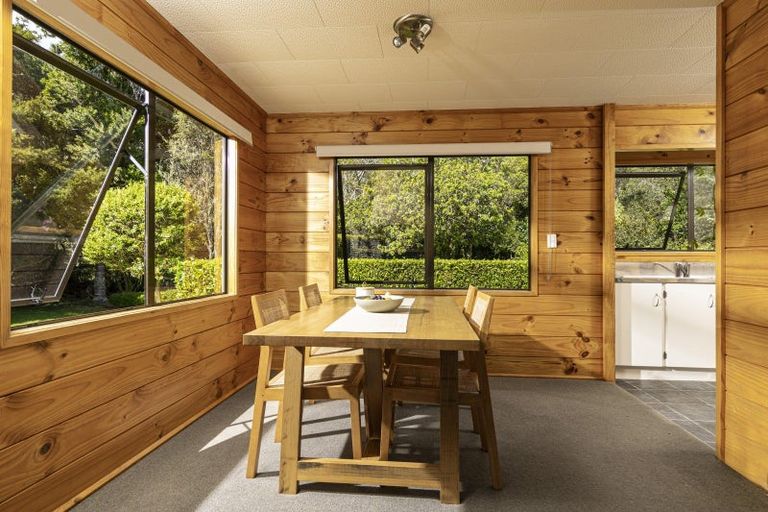 Photo of property in 1074 Peak Road, Helensville, 0875