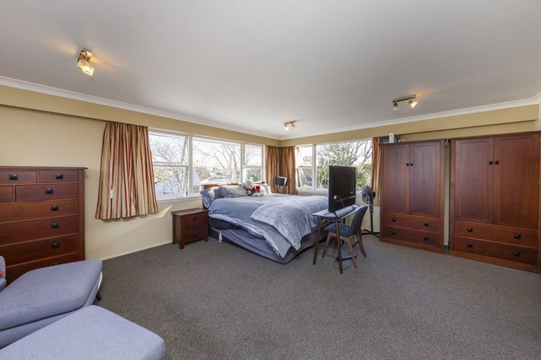 Photo of property in 38 Wikiriwhi Crescent, Awapuni, Palmerston North, 4412