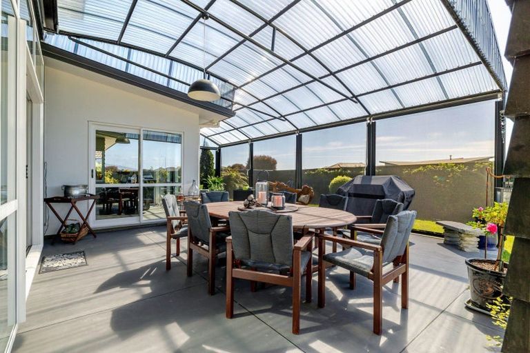 Photo of property in 2 Morocco Terrace, Kelvin Grove, Palmerston North, 4414