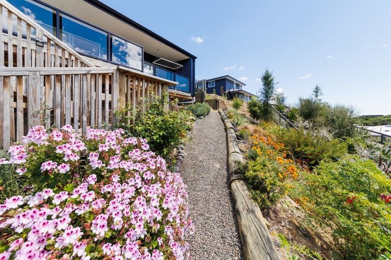 Photo of property in 121 Cashmere Drive, Fitzherbert, Palmerston North, 4410