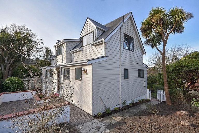 Photo of property in 27 Glenross Street, Glenross, Dunedin, 9011