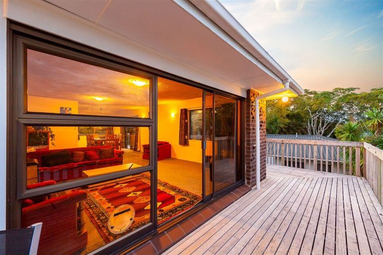 Photo of property in 212 Royal Road, Massey, Auckland, 0614