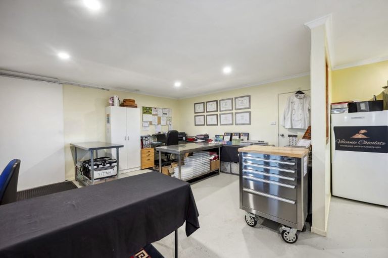 Photo of property in 33 Turangitukua Terrace, Kuratau, Turangi, 3381