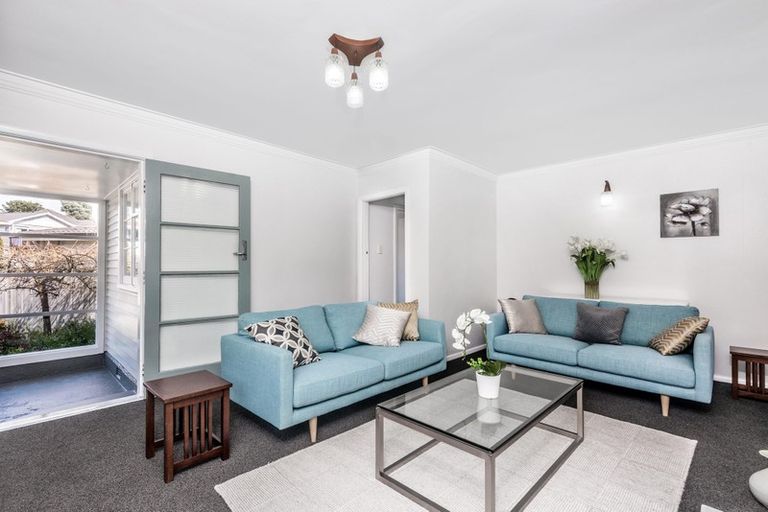 Photo of property in 27 Collins Avenue, Tawa, Wellington, 5028