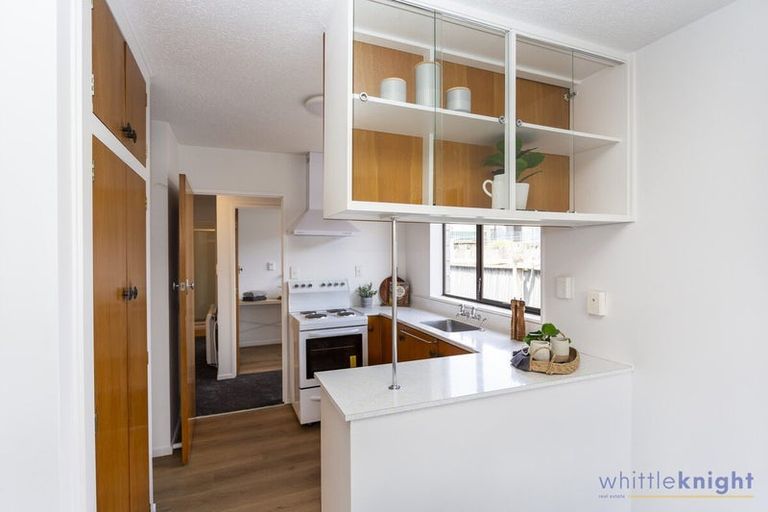 Photo of property in 3/92 North Avon Road, Richmond, Christchurch, 8013