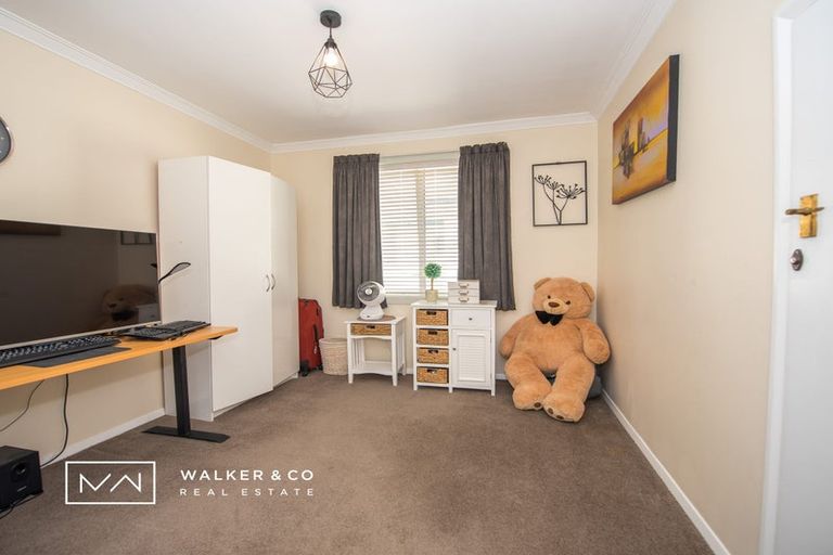 Photo of property in 31 Royal Street, Upper Hutt Central, Upper Hutt, 5018