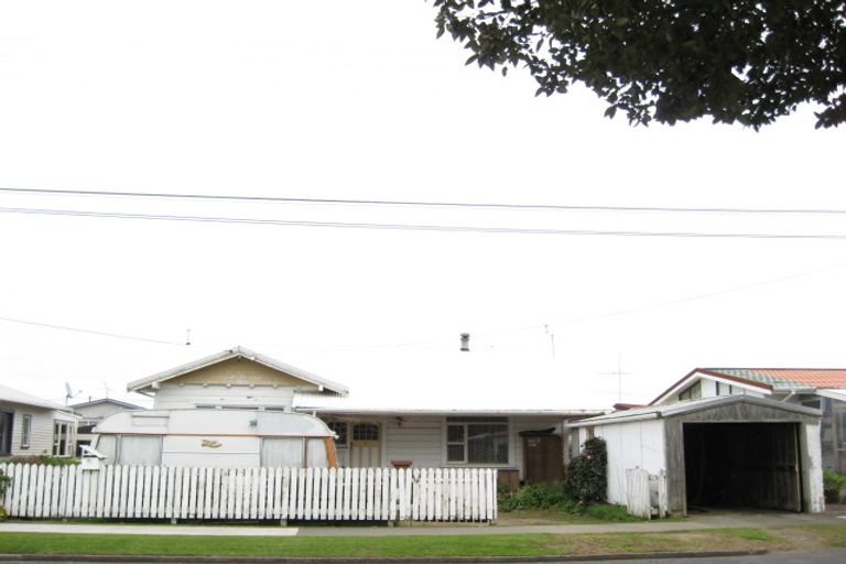 Photo of property in 30 Record Street, Fitzroy, New Plymouth, 4312