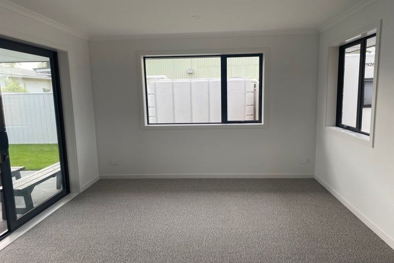 Photo of property in 2a Weber Place, Roslyn, Palmerston North, 4414