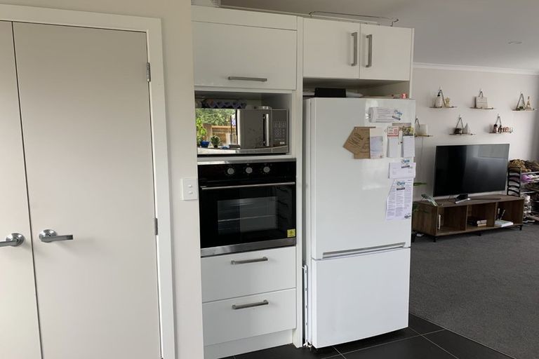 Photo of property in 98b Weraroa Road, Levin, 5510