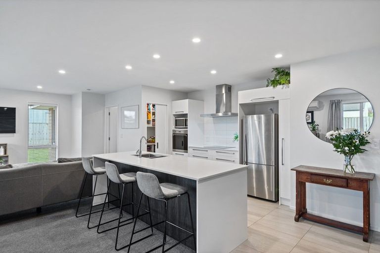 Photo of property in 15 Cressy Place, Darfield, 7510