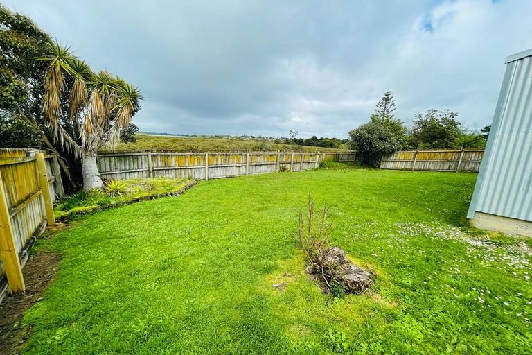 Photo of property in 17 Montego Place, Weymouth, Auckland, 2103