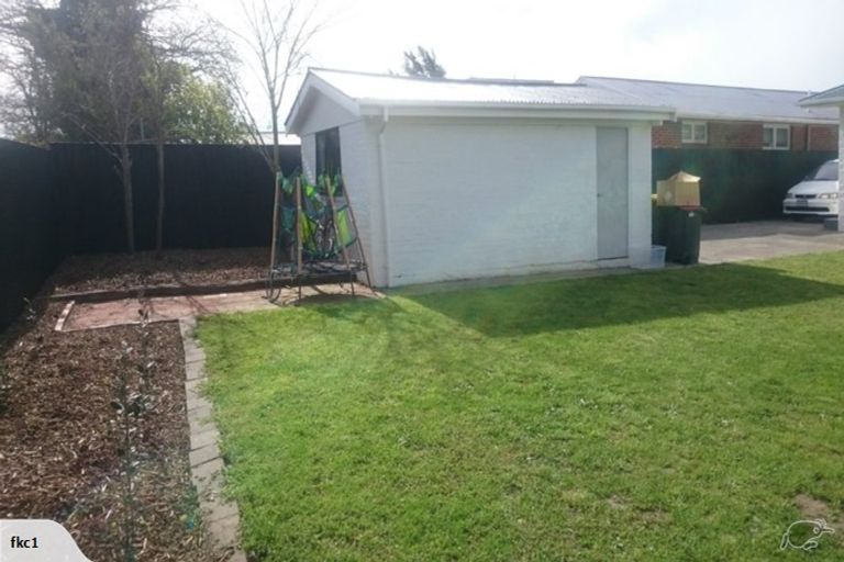 Photo of property in 90 Bickerton Street, Wainoni, Christchurch, 8061