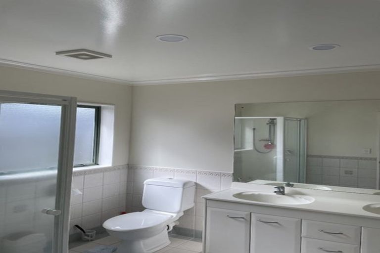 Photo of property in 212 Kilkenny Drive, East Tamaki Heights, Auckland, 2016