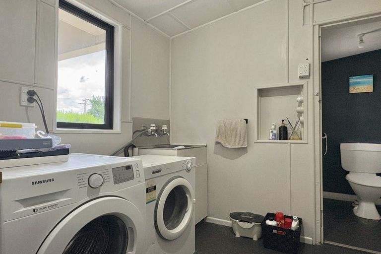 Photo of property in 101 Main South Road, Green Island, Dunedin, 9018