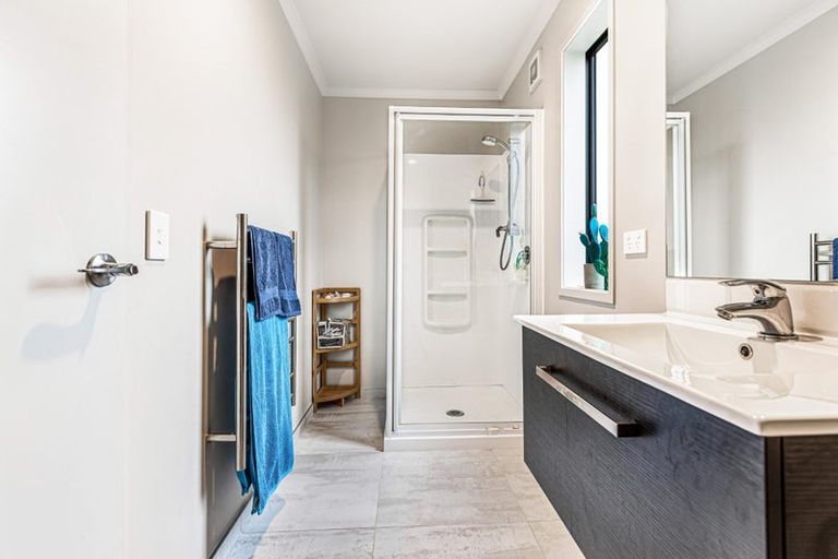 Photo of property in 22 Peihana Road, Hobsonville, Auckland, 0616