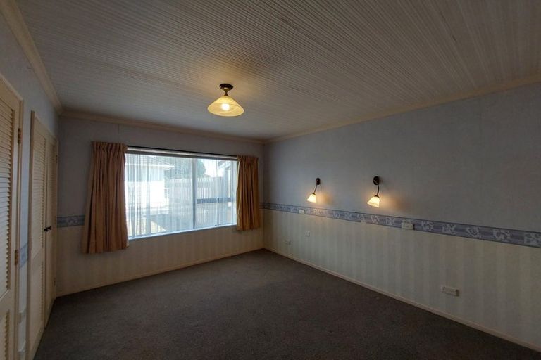 Photo of property in 15 Selwyn Street, Lower Vogeltown, New Plymouth, 4310