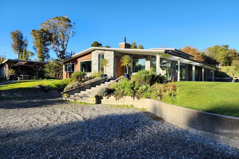 Photo of property in 572 Rutherglen Road, Marsden, Greymouth, 7872