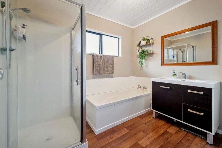 Photo of property in 25 Goldie Street, Pukehangi, Rotorua, 3015