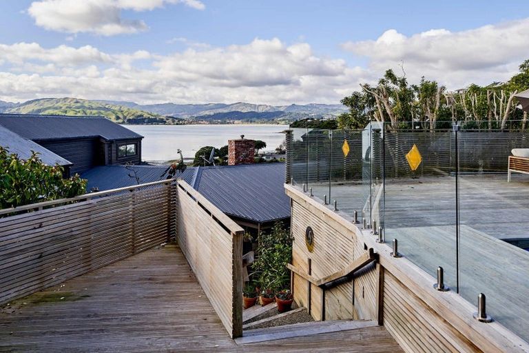 Photo of property in 190 Paremata Road, Paremata, Porirua, 5024