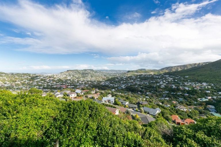 Photo of property in 9 Kapil Grove, Khandallah, Wellington, 6035