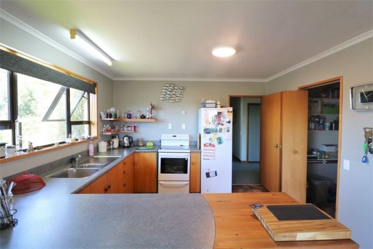 Photo of property in 2 Manse Road, Pahurehure, Papakura, 2113
