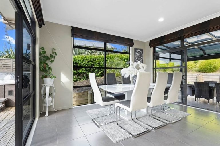 Photo of property in 14 Regis Lane, Flat Bush, Auckland, 2019