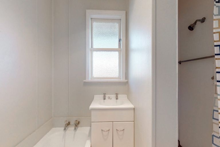 Photo of property in 1009 High Street, Avalon, Lower Hutt, 5011