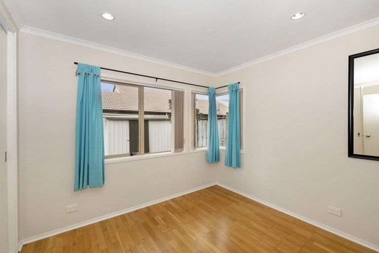 Photo of property in 81 Summerland Drive, Henderson, Auckland, 0612