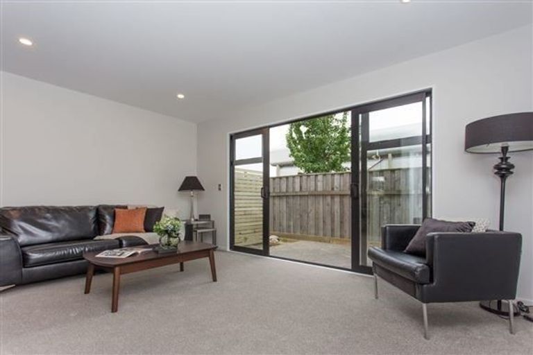 Photo of property in 4/34 John Campbell Crescent, Hillmorton, Christchurch, 8024