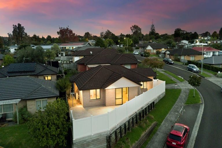 Photo of property in 7 Anna Lane, Glen Eden, Auckland, 0602