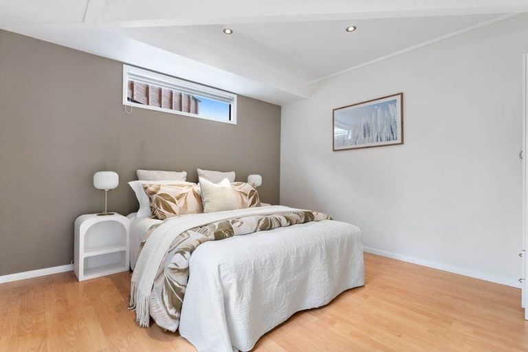 Photo of property in 55 Meadowvale Avenue, Forrest Hill, Auckland, 0620