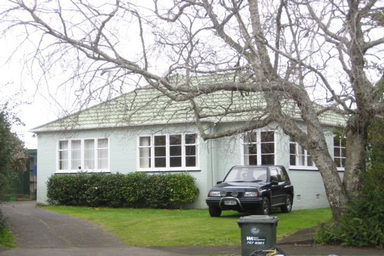 Photo of property in 10 Chard Street, Westown, New Plymouth, 4310