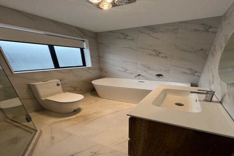 Photo of property in 5b Breeze Lane, Silverdale, 0932