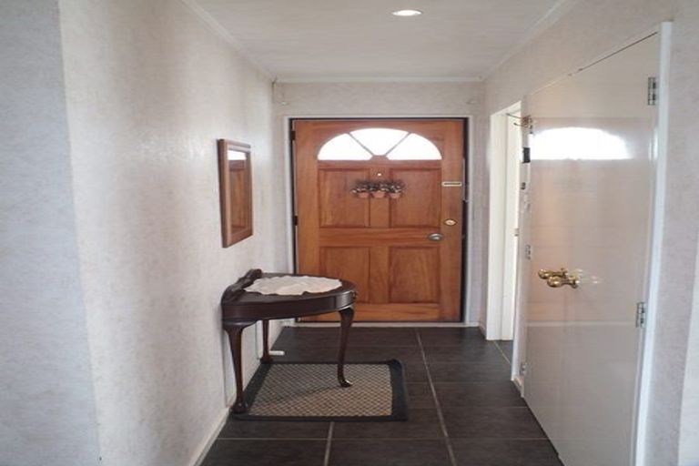 Photo of property in 87 Hillcrest Drive, Kelvin Grove, Palmerston North, 4414